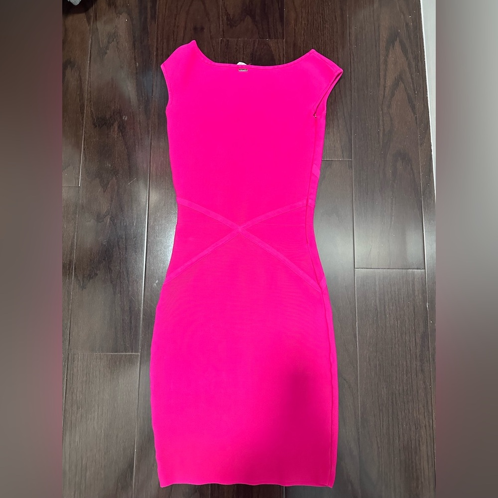 Elegant Pink Sleeveless Dress